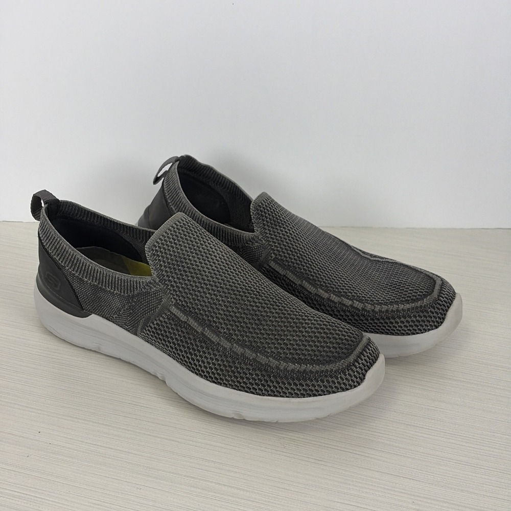 Skechers Mens Shoes Classic Fit Loafers 210275 Size US 10 Gray Charcoal